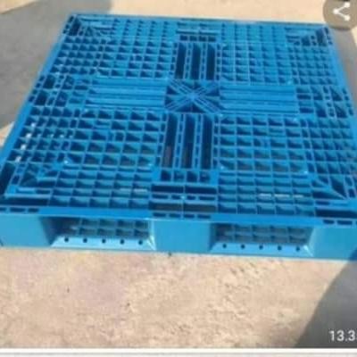 

pallet plastik ukuran 110 x 110 x15 cm