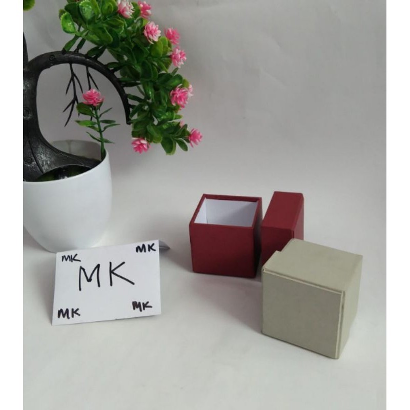 

HARDBOX/ 5X5X5CM /BOX CINCIN/ KOTAK KADO/ RING BOX /MINI BOX MAIKA PACK