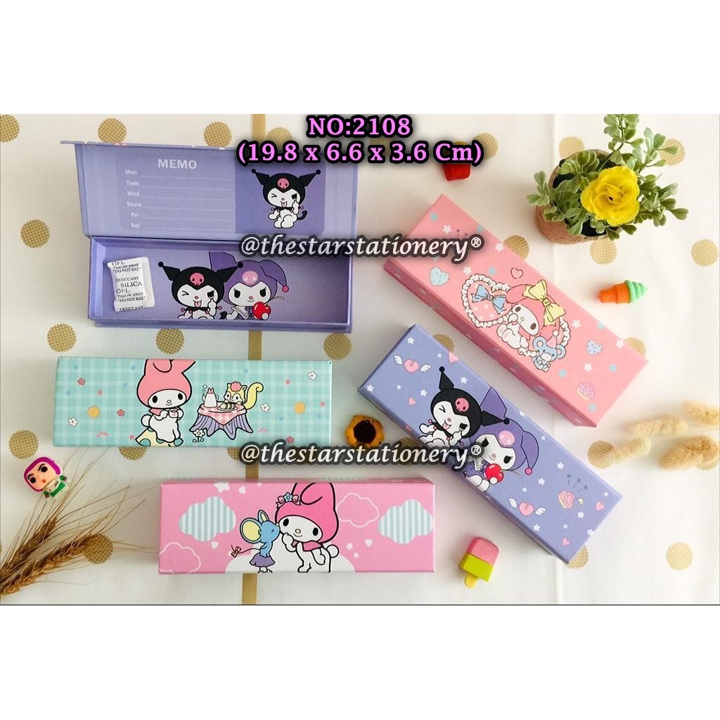 

(1 Biji) Kotak Pensil Karton Magnet No.2108 Sanrio / Tempat Pensil Karton 19.8*6.6*3.6 Cm