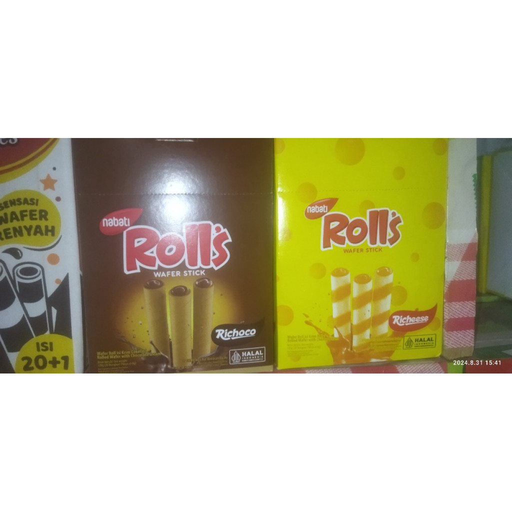 

NABATI ROLLS WAFER STICK 20X8GR