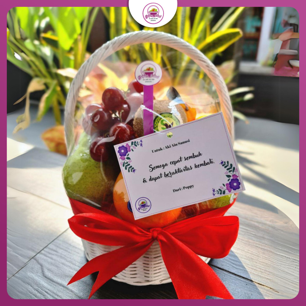 

Parcel Buah Segar Parsel Rotan Premium Free Kartu Ucapan Bunga Pita Hampers Lebaran Natal Christmas Hospitality Lamaran