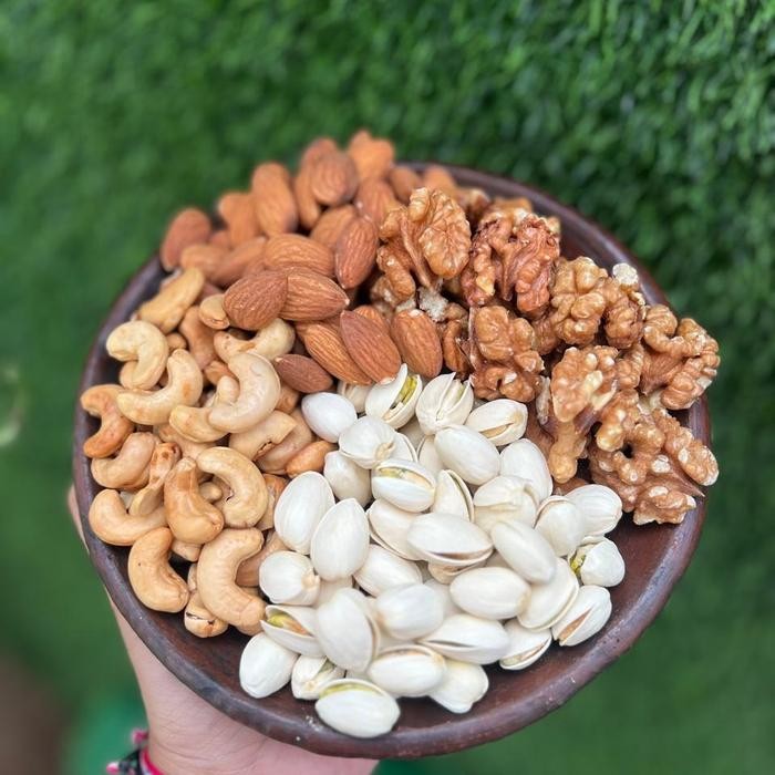 

Trail Mix 4 Nuts Kacang Mete Almond panggang Walnut Pistachio - 200 gram