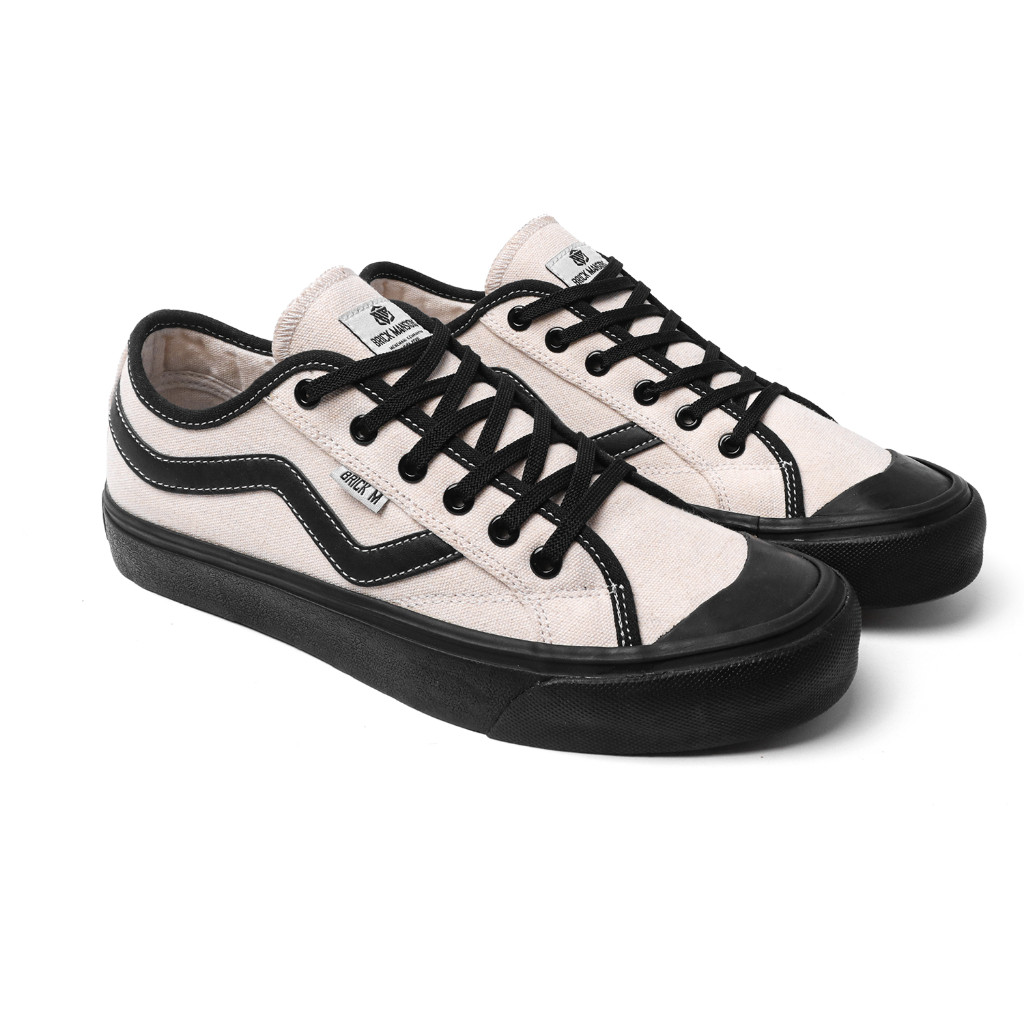 XJ28WS Brick Mansions - Matrix Off White Black Sepatu Sneakers Casual Pria Wanita
