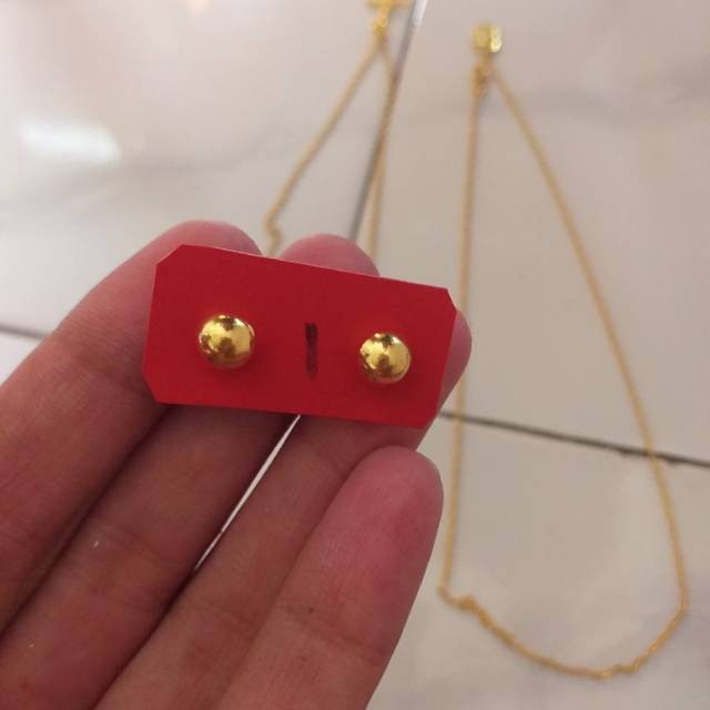 Anting tusuk pentol emas asli 5gram kadar 700 ada surat