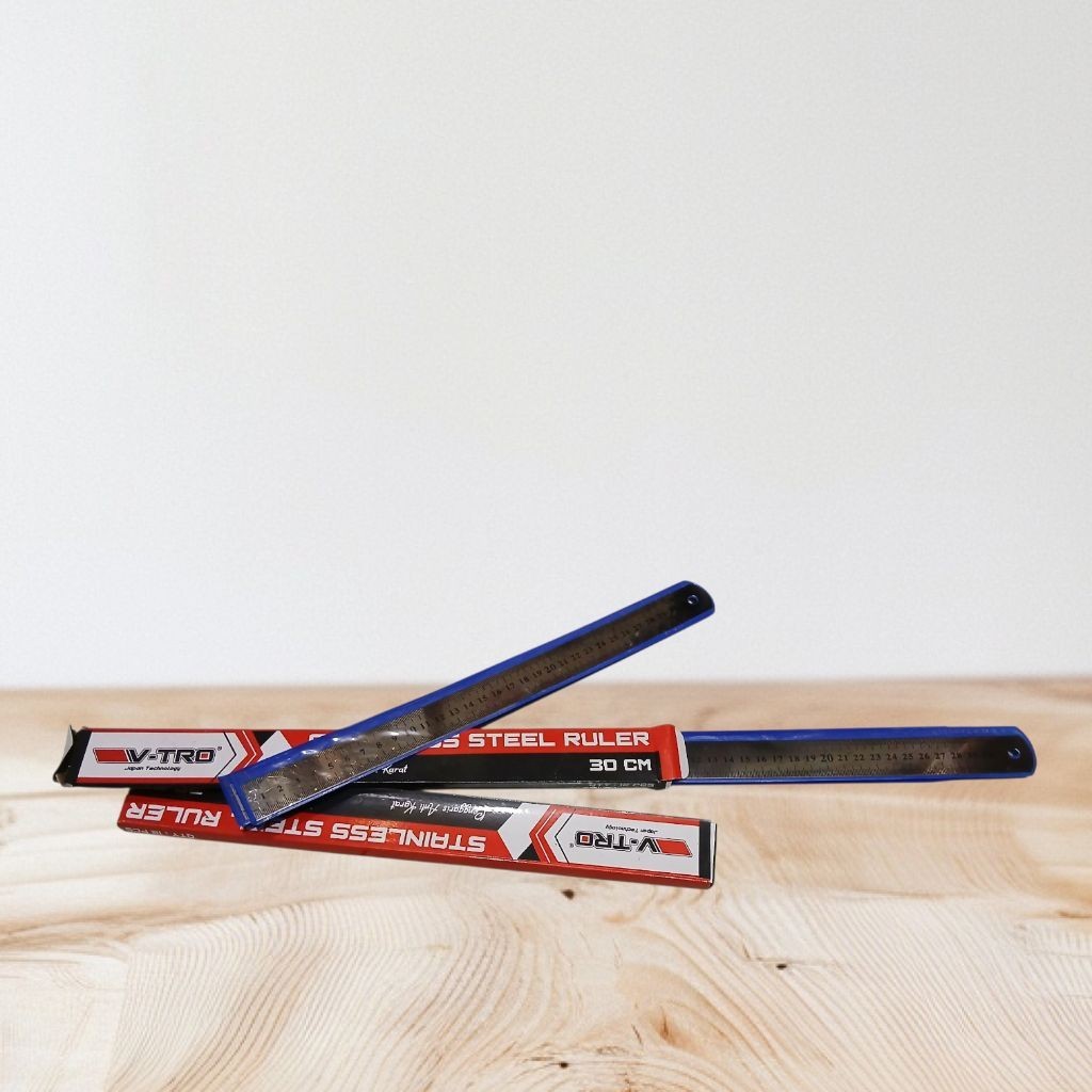 

( READY ) VTRO Penggaris besi 30cm anti karat stainless steel ruler, garisan besi 30cm