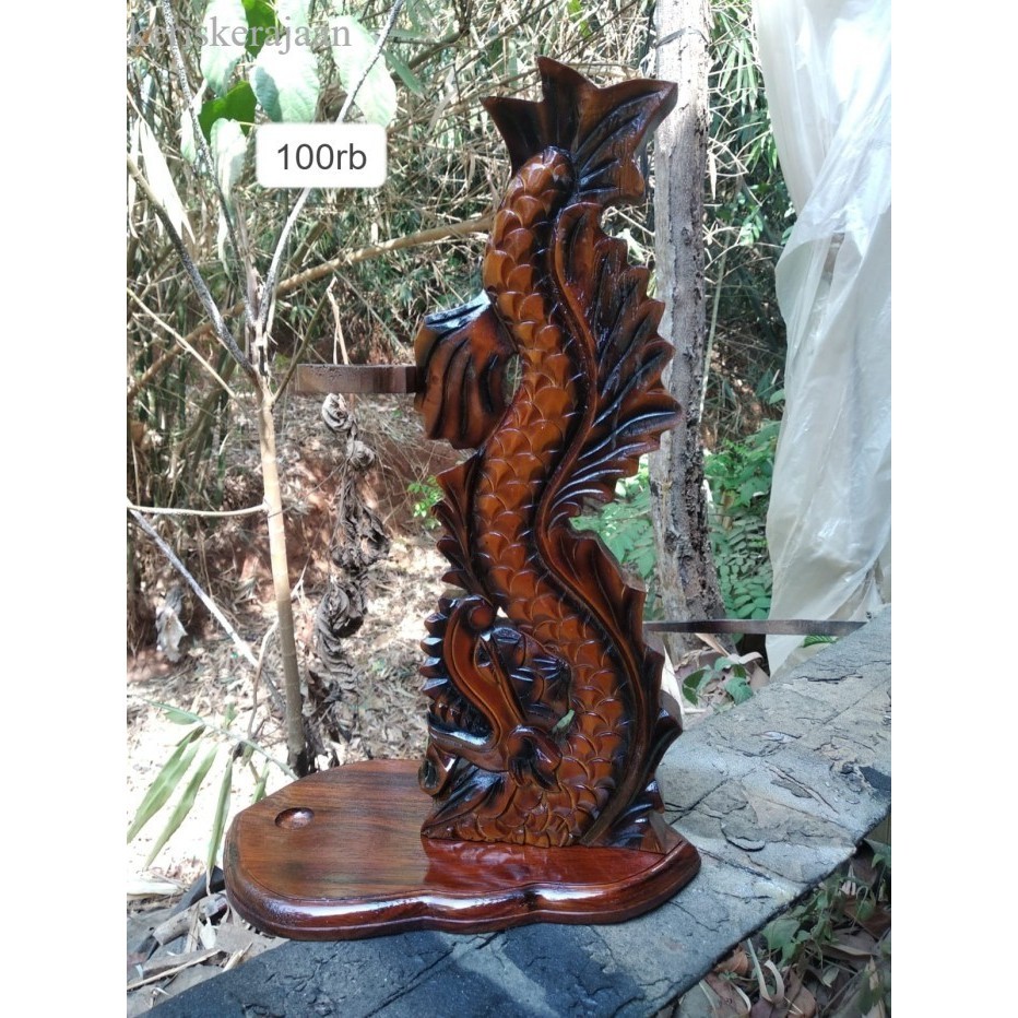 

jagrak naga utuh isi 1 keris dari kayu jati finishing kayu jati termurah bk Keris sengkelat majapahit mataram kartosuro kartasura Surakarta Yogyakarta nagasasra sabuk inten keris kriss nogososro Bal antik