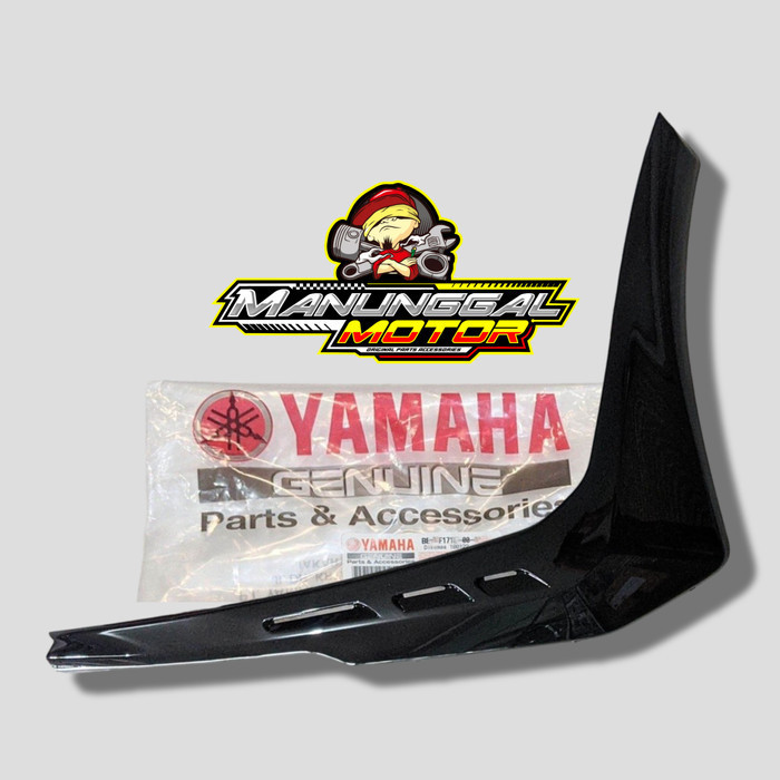 Body Dek Bawah samping Kanan Freego 125 Hitam Glossy B5D-F171M-00-P0