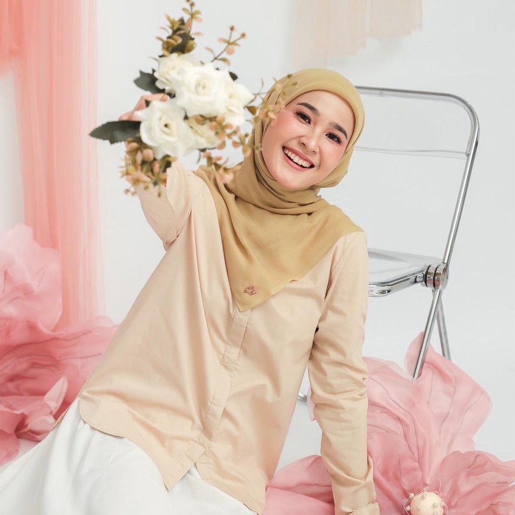 La Vierra - Jilbab Segiempat Paris Premium