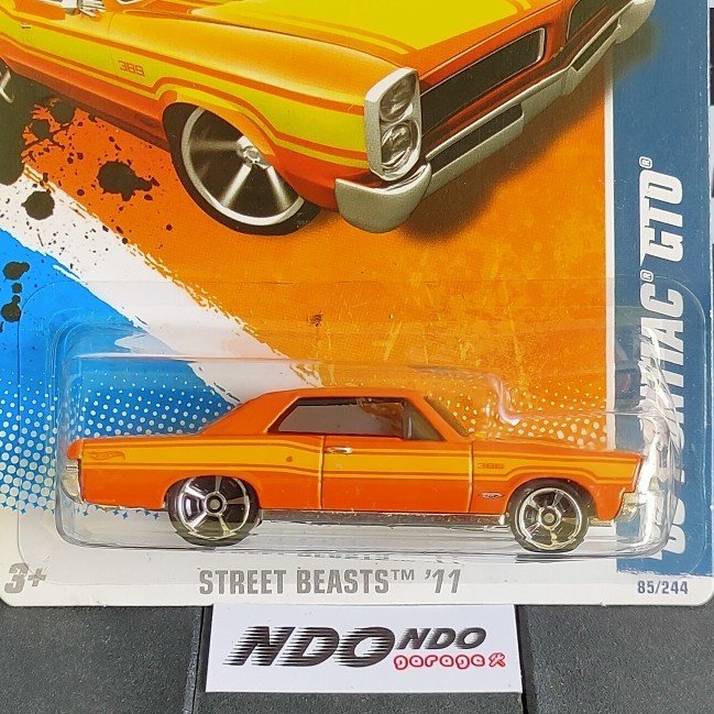 SP99 Hot Wheels '65 Pontiac GTO - 2011 Street Beasts - Orange