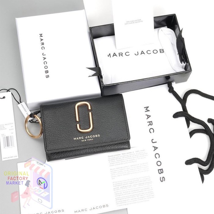 Dompet MJ The Snapshot Compact Wallet Logo Badge Black ORIGINAL