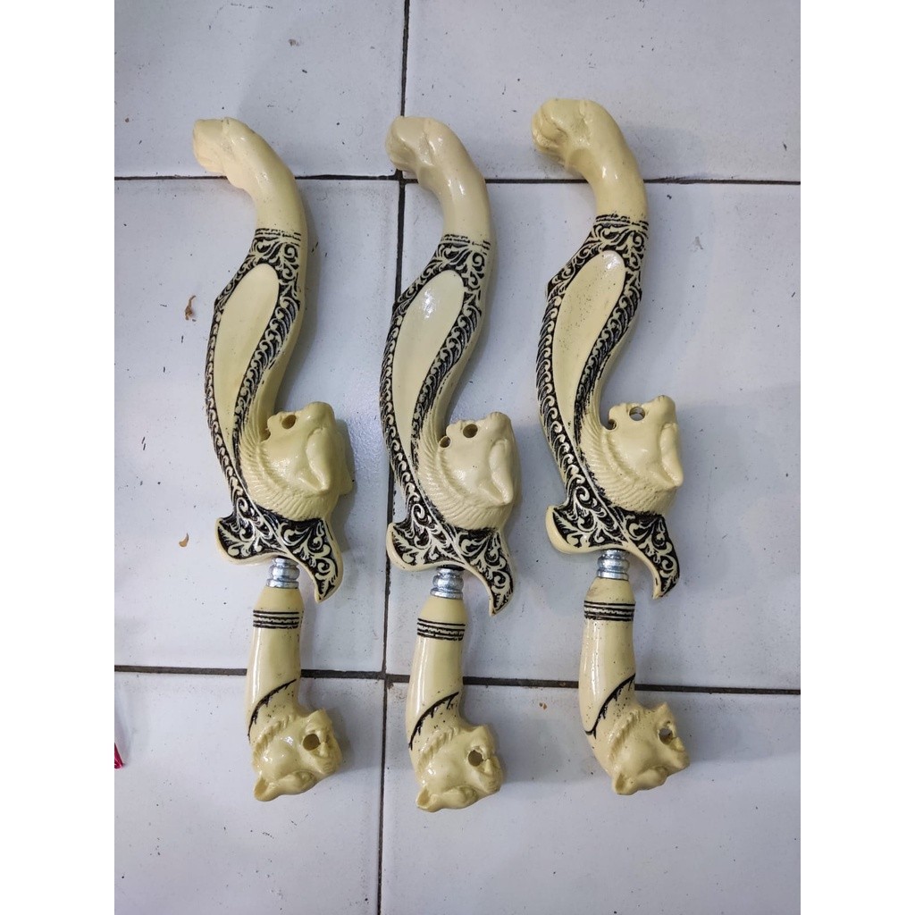 KOLEKSI KUJANG RESIN MACAN PUTIH BILAH LAFAZD