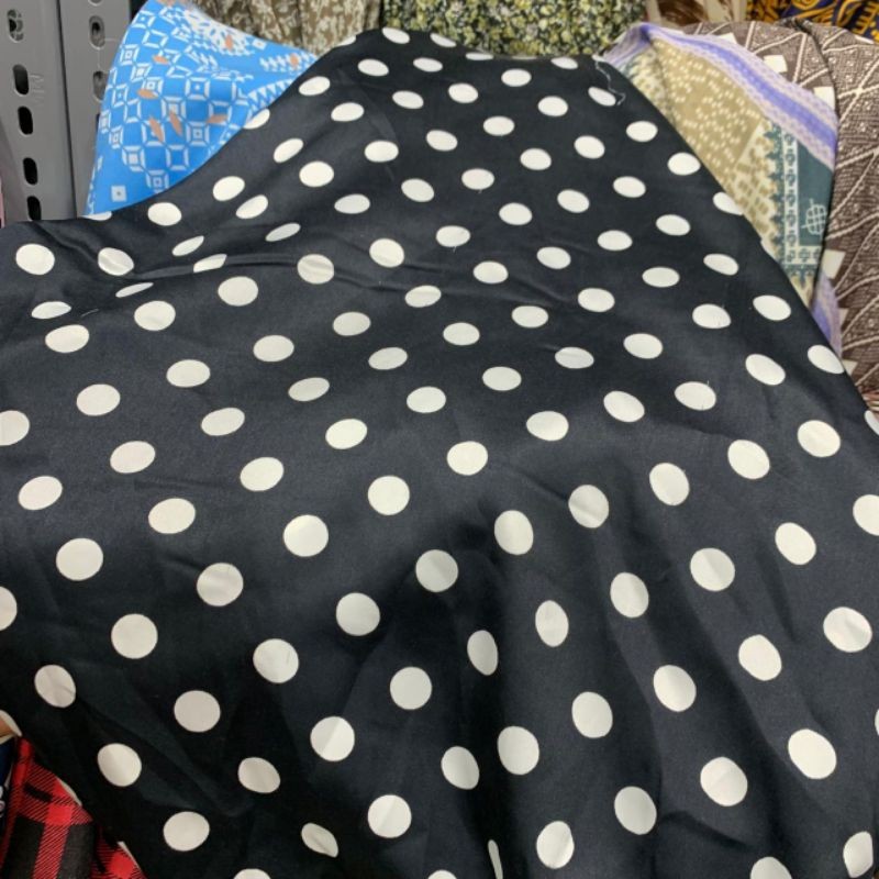 Kain Bahan Motif - Kain Bahan Babysilk - kain Babysilk polkadot - Kain Silk Garment Motif dottie
