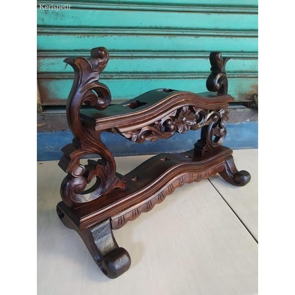 

jagrak keris lengkung berundak isi 3 bkn tombak sengkelat megantoro - mentah murah antik p90