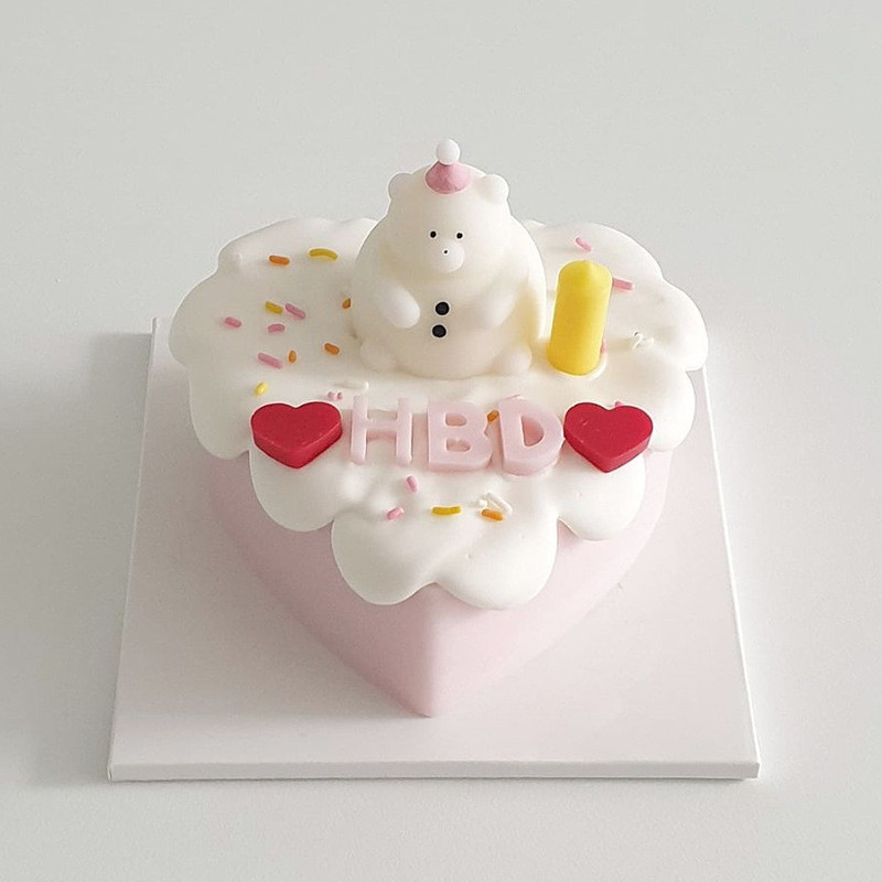 

Cute Bear Silicone Mold Mini Candle Birthday Cake Mold DIY Decoration Gypsum Candle Crafts Accessories Mold
