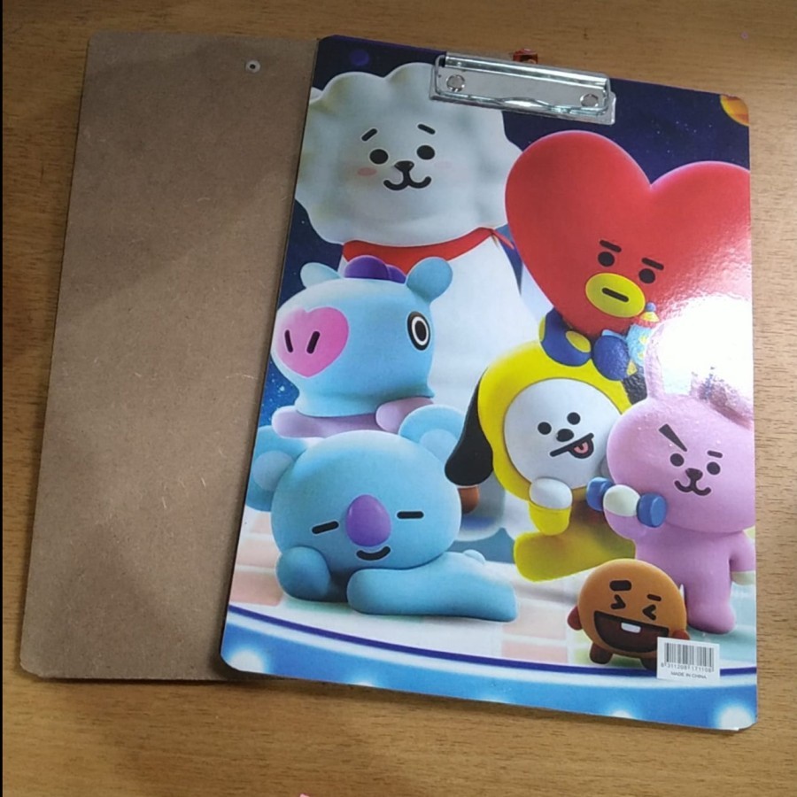 

Clip Board / Papan Dada BT21 - Harga Satuan | Cahaya Agency SBY GROUP