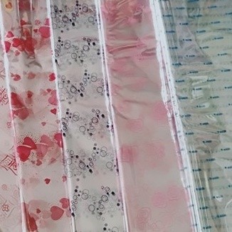 

Plastik Parcel / Kado / Souvenir Uk. 75 x 85 cm JUMBO