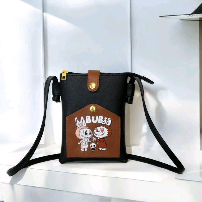 Labubu Tas Selempang Karakter The Monster Anak Pempuan Muat Hp Anti Air Gores Nyaman Dipakai