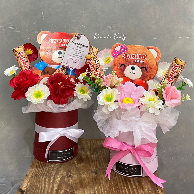 

Bloom Box Coklat Beruang / Gift Sidang / Box Bunga Boneka