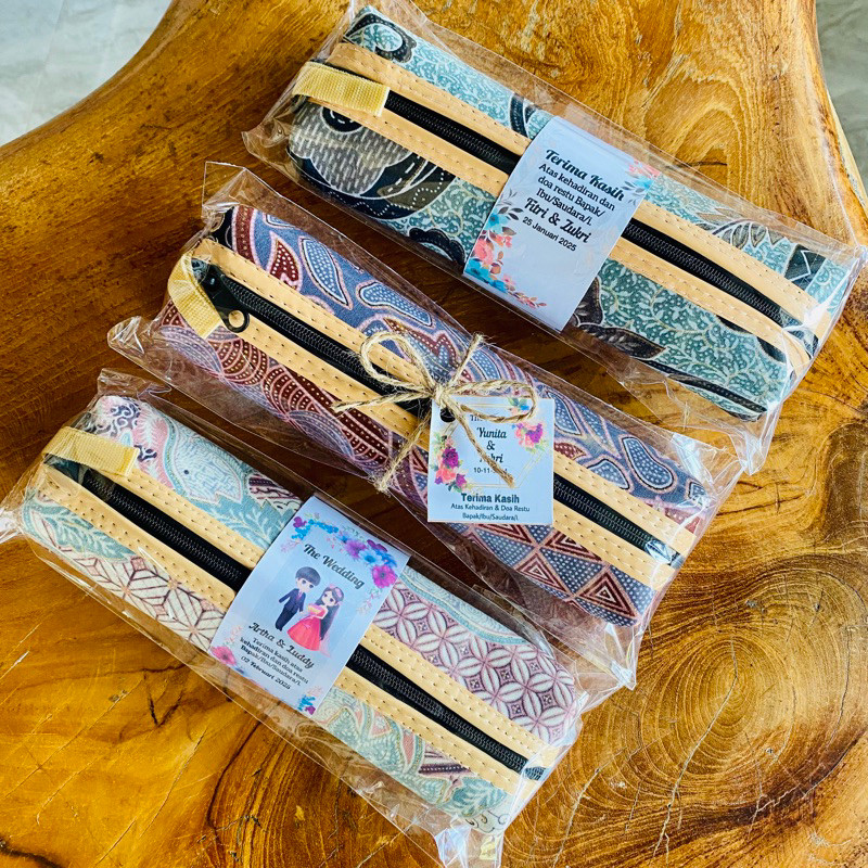 

Paket 50 pcs souvenir tempat pensil batik 19x7cmCO