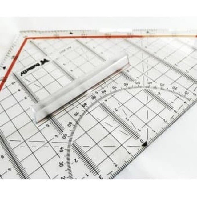 

Penggaris Segitiga Pegangan Besar Butterfly 30cm