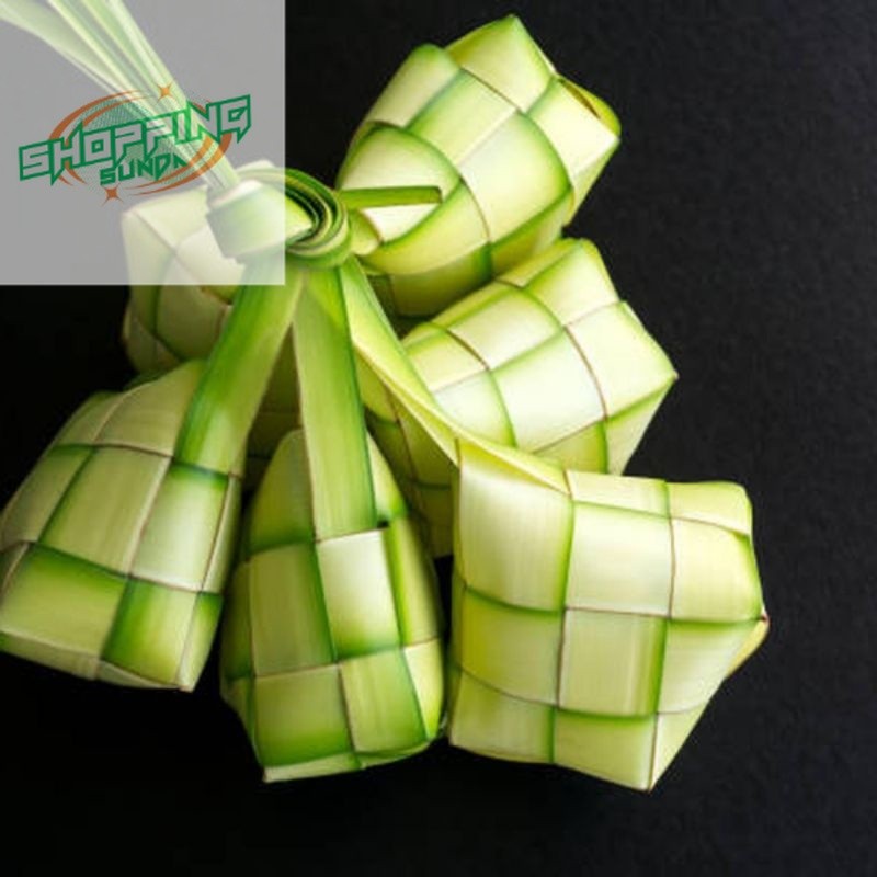 

kulit ketupat buat persiapan hari raya