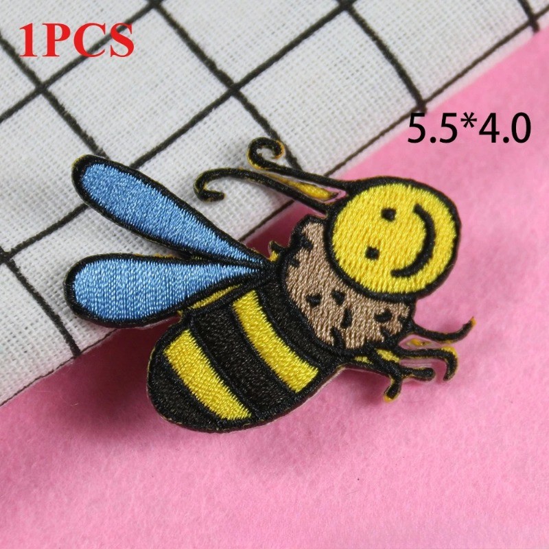 

Cartoon Embroidery Cloth Sticker Gecko Spider Bee Butterfly Children's Clothing Accessories