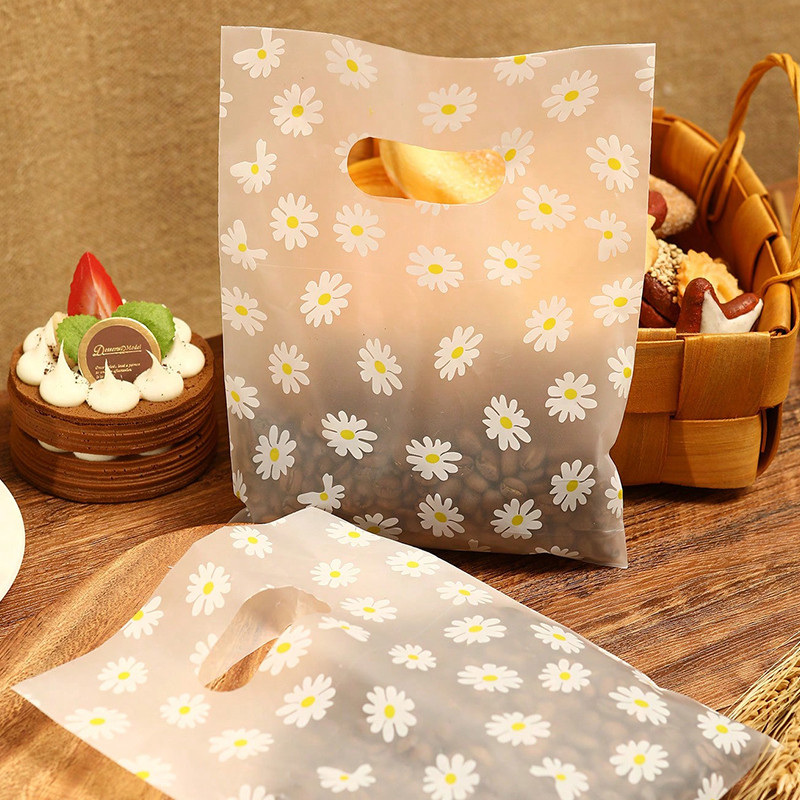 

100Pcs/Pack Daisy Pattern Gift Bags With Plastic Handle, Plastic Gift Bags, Perfect for Mother's Day, Parties, Holidays