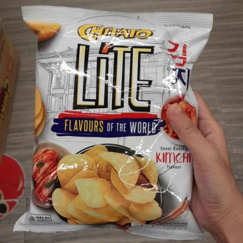 

Chitato Lite Snack Keripik Kentang Rasa Kimchi 68gr
