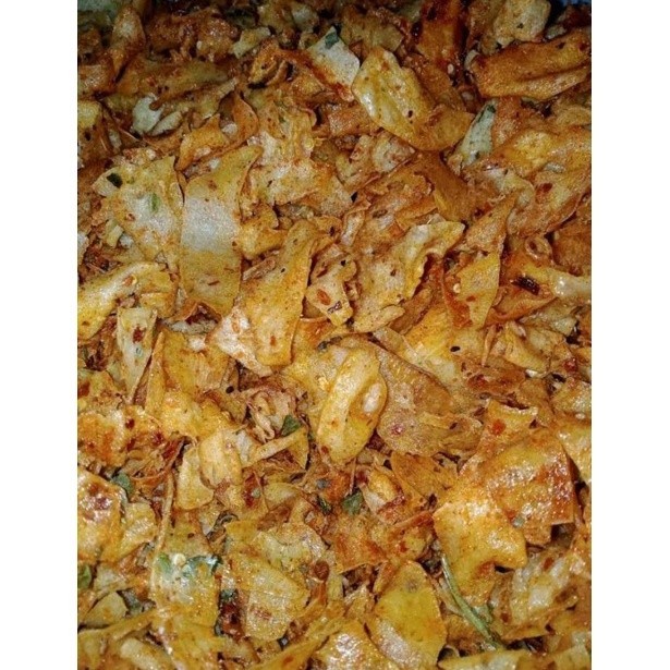 

TERMURAH- keripik singkong kriwil pedas extra daun jeruk 1kg