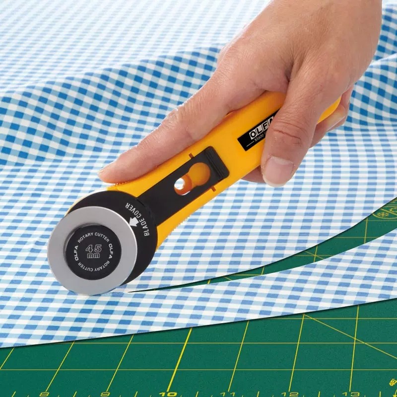 

OLFA RTY-1/2/3/4 diameter 18mm/28mm/45mm/60mm circular fabric cutter, rotary cutting knife, patchwork knife, used for cloth, film, thin paper screen cutter Rules for patchwork and sewing sewing tools and accessories