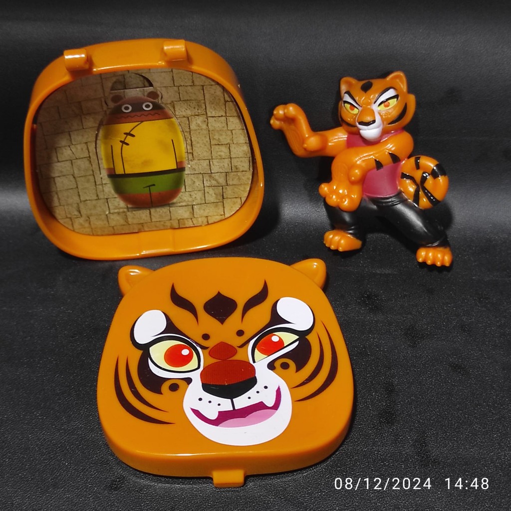 HAPPY MEAL MAINAN DREAMWORKS FIGURE TIGER SHREK ALEX MCD MCDONALDS DREAM WORKS MAINAN ANAK HADIAH MC