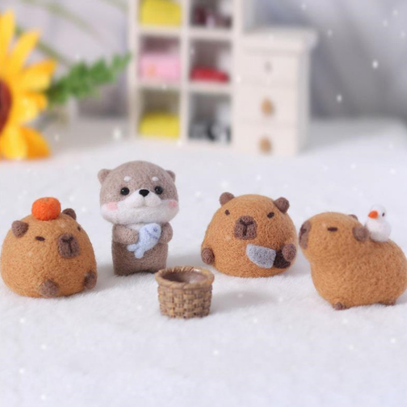 

1PC Cute Animal Capybara Gray Fish Beginner Material Wool Kit Non Finished Poked Set Felt Handmade DIY Desktop Decorations