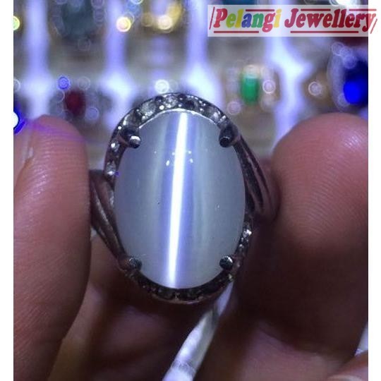 Cincin Titanium Wanita Batu Akik Cat Eye Susu Atau Warna Putih HQ