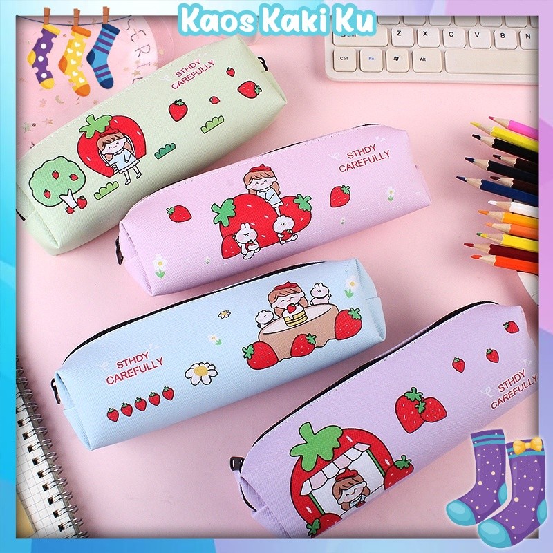 

Tas Pensil Tempat Alat Tulis Motif Strawberry Bahan PU Japanese Style Import