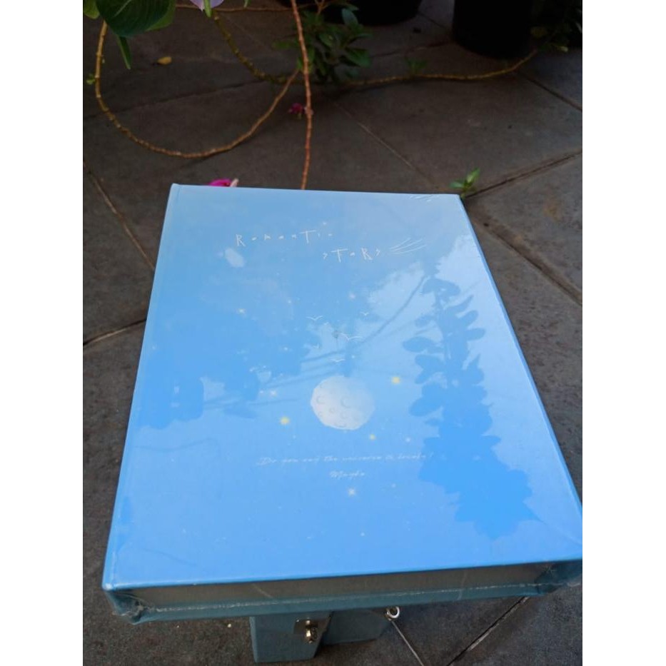 

READY Buku Tulis / Notebook Polos Motif Romantic Stars | Buku Dengan Gembok - 1 SIAP KIRIM