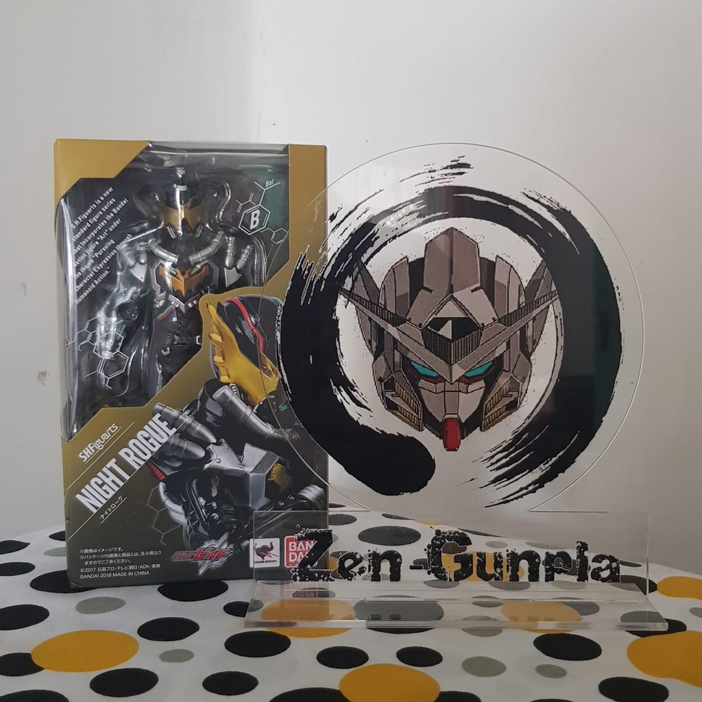 SHF Kamen Rider Night Rogue BANDAI Kamen Rider Build