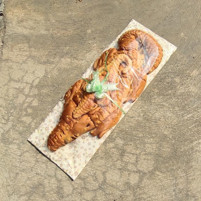 

roti buaya rasa keju dan coklat - Coklat