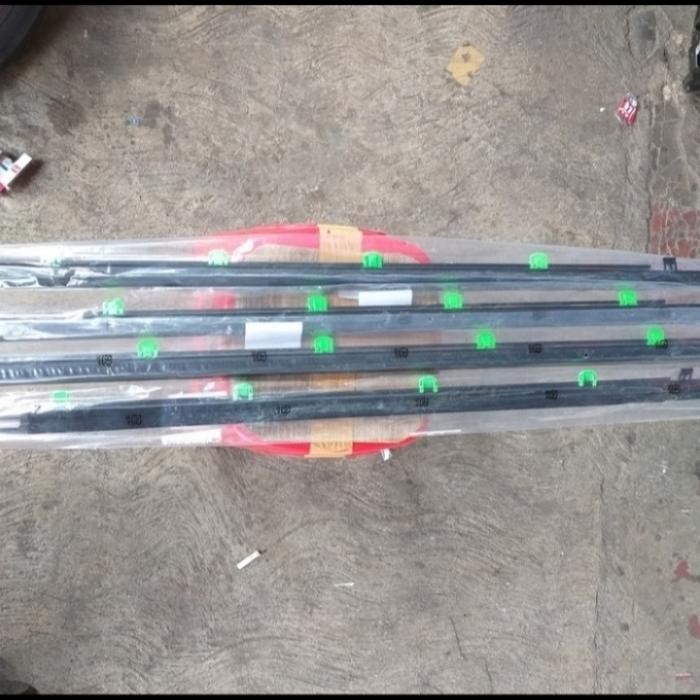 PELIPIT KACA HONDA CRV