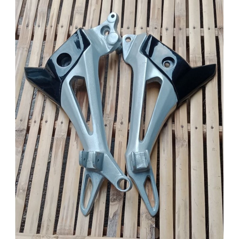 Power FootstepBelakang Supra X 125 Dudukan Step Belakang Supra X 125 New Double Disc Cakram PNP Revo