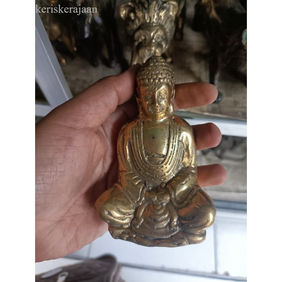 

patung budha termurah warna emas dari kuningan sepuh sriwijaya milik dapunta hyang bk Keris sengkelat majapahit mataram kartosuro kartasura Surakarta Yogyakarta nagasasra sabuk budaya jawa mel antik