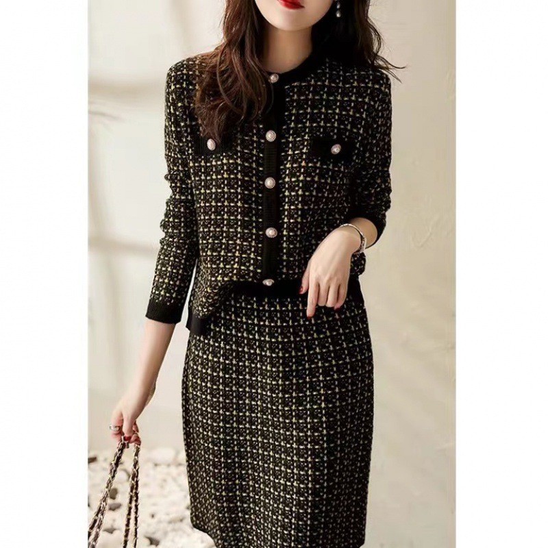 Women's Skirt Suits Luxury Fashion Commuter Round Neck Single Breasted Long Sleeve Sweater Knit Card