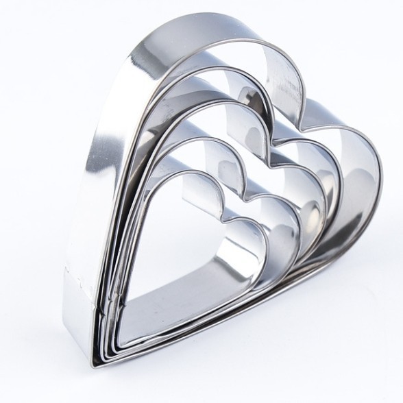 

TERJUAL cetakan kue bahan stainless bentuk love hati isi 5pcs