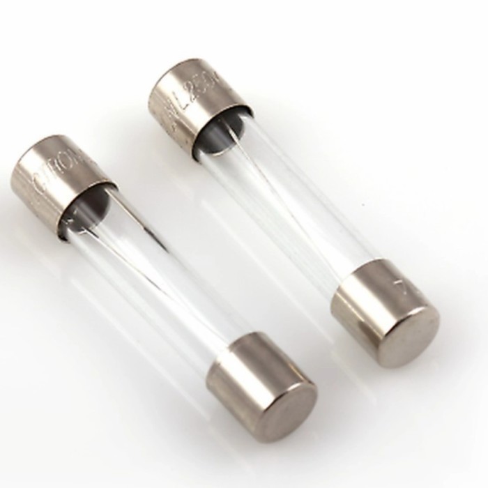 Fuse Kaca Besar 6 x 30mm. Fuse Kaca Besar 6 x 30mm//Fuse Kaca Besar 6 x 30mm. Fuse Kaca Besar 6 x 30