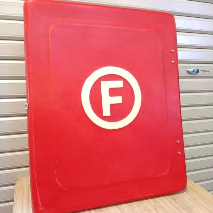 

BOX HYDRANT BAHAN FIBER UNTUK DI KAPAL LAUT UKURAN 50X40X15CM