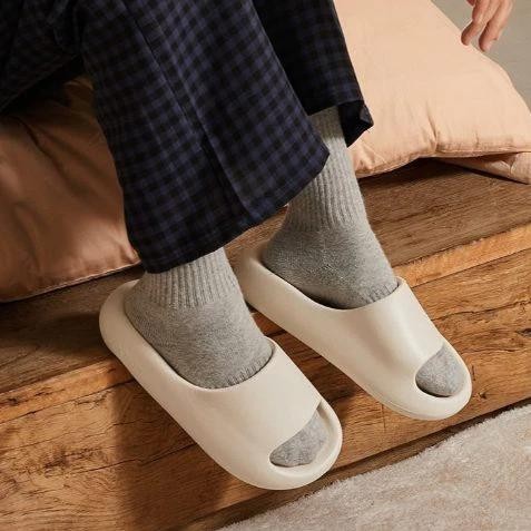 YUTU Sandal Karet Pria/Wanita Kualitas Asli Model Terbaru Sandal Seluncur Pria/Wanita