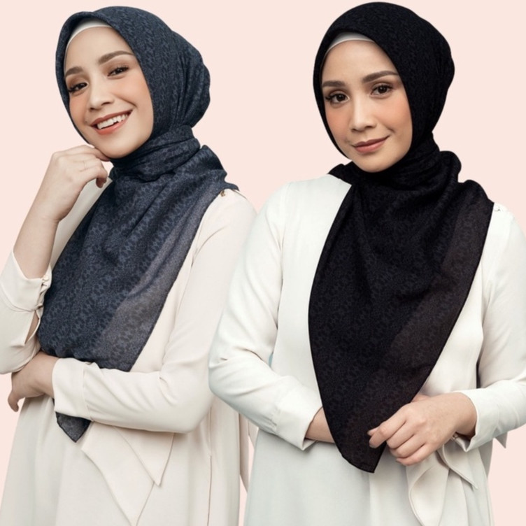 KALIIDRI Diario x Nagita Slavina - Ultrafine Winter Plain Scarf Kerudung Segi Empat