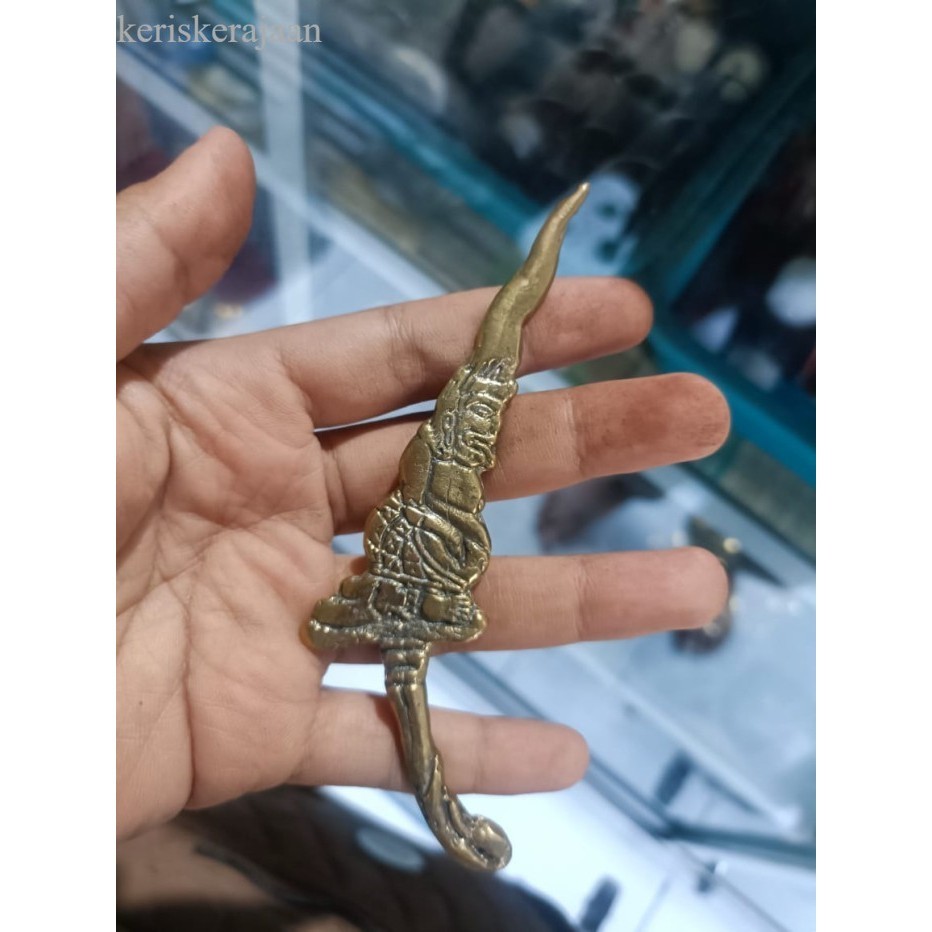 

keris semart dari kuningan sepuhan emas anti karat bk Keris sengkelat majapahit mataram kartosuro kartasura Surakarta Yogyakarta nagasasra sabuk inten keris kriss nogososro BalineseJawa Javanese Jaw antik