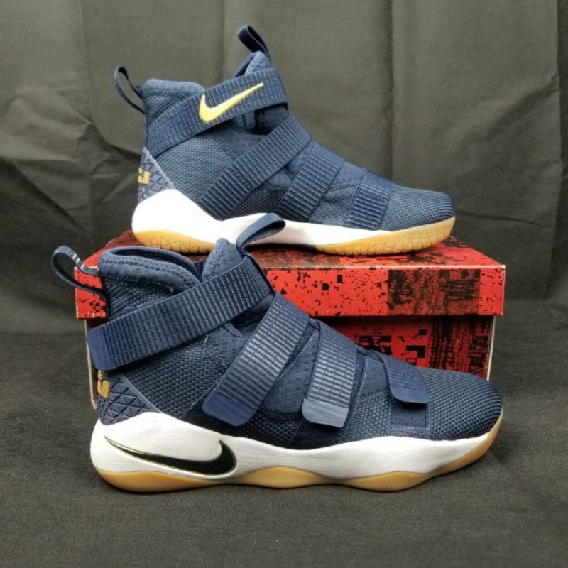 sepatu basket Nike Lebron 16  soldier navy gum premium origanal high quality