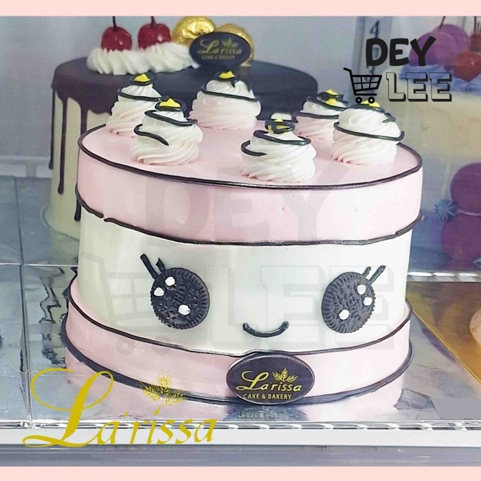 

LARISSA Kue Ulang Tahun CARTOON PINK Bulat 15cm Birthday Cake Bandung