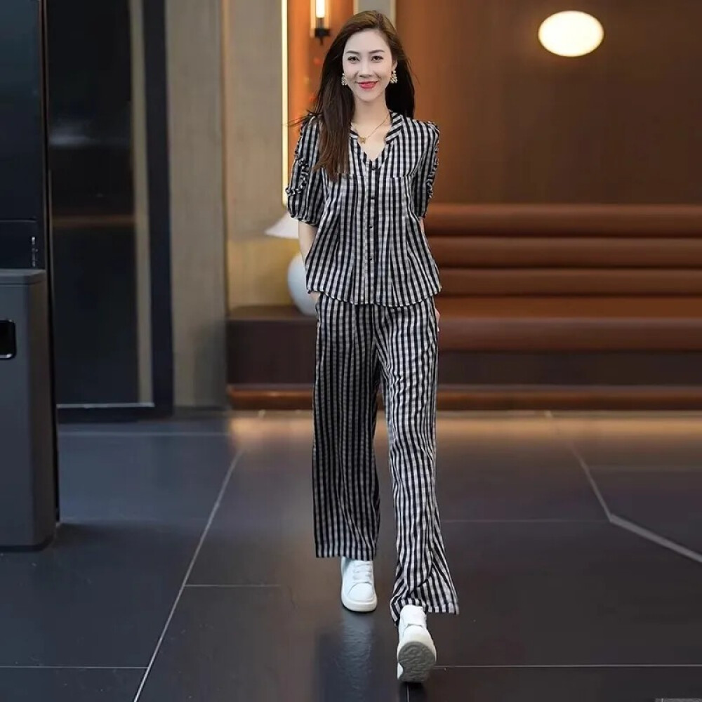 FADFAD Setelan Wanita | Set Dua Potong Atasan Lengan Pendek Ruffle Kerah V Motif Kotak + Celana Panj